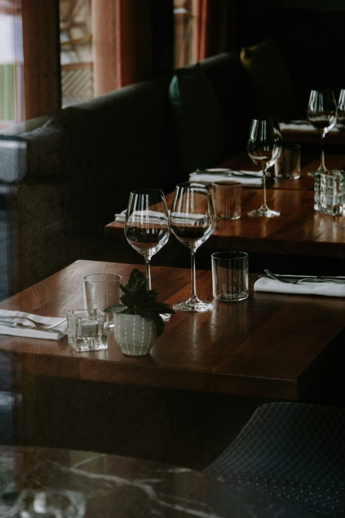 Table - restaurant - volumes